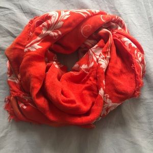 Leigh & Luca Scarf